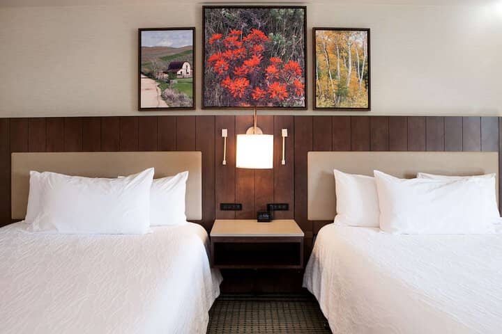 Room 32 of 90