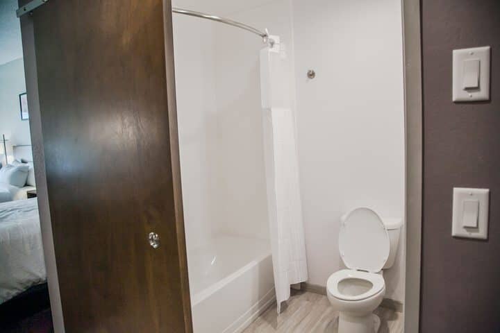 Room 41 of 63
