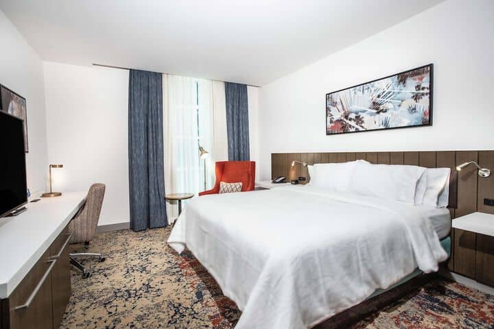 Room 10 of 41