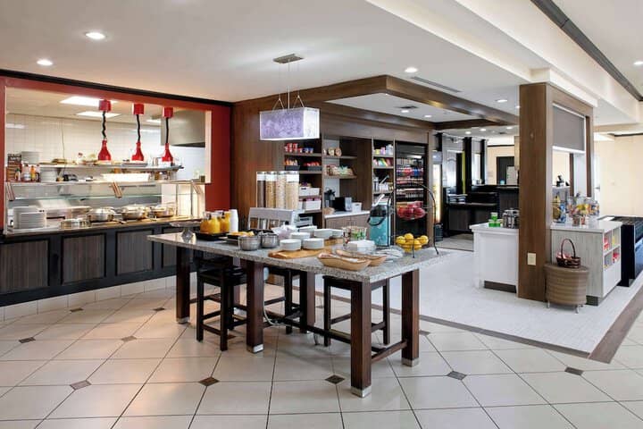 Breakfast area