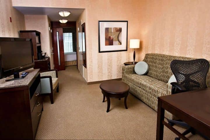 Room 15 of 32