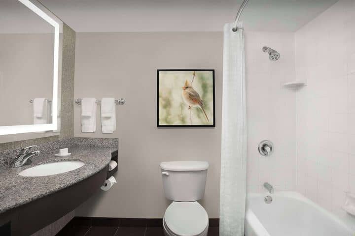 Room 18 of 34