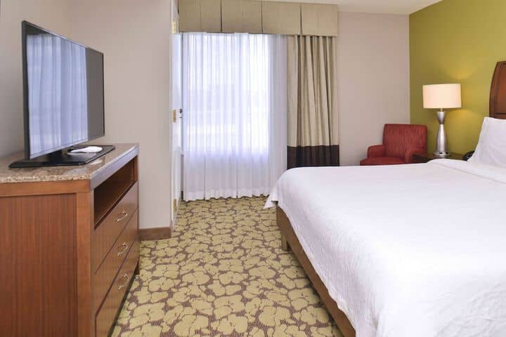 Room 32 of 62