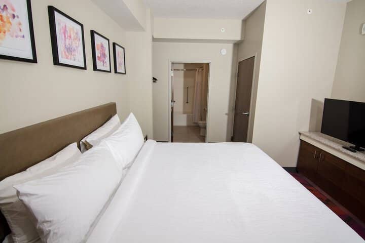Room 13 of 63