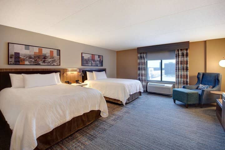 Room 25 of 104