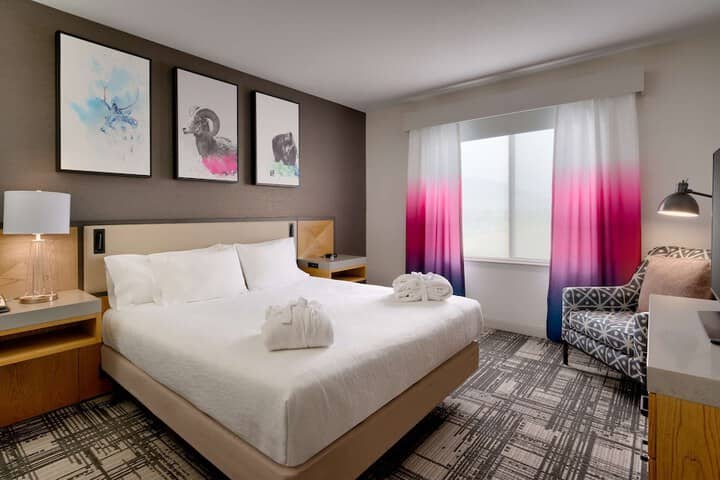 Room 10 of 46