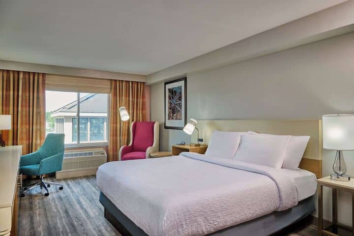 Room 5 of 28