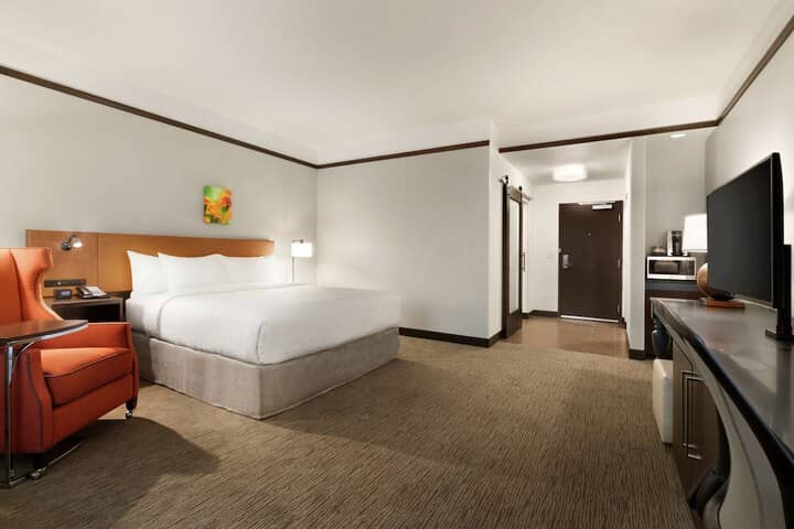 Room 12 of 39
