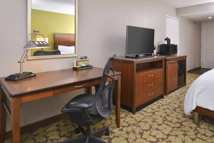 Room 28 of 62