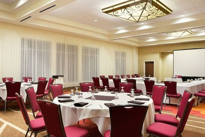 Ballroom/Hall 32 of 45