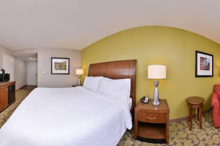 Room 10 of 62