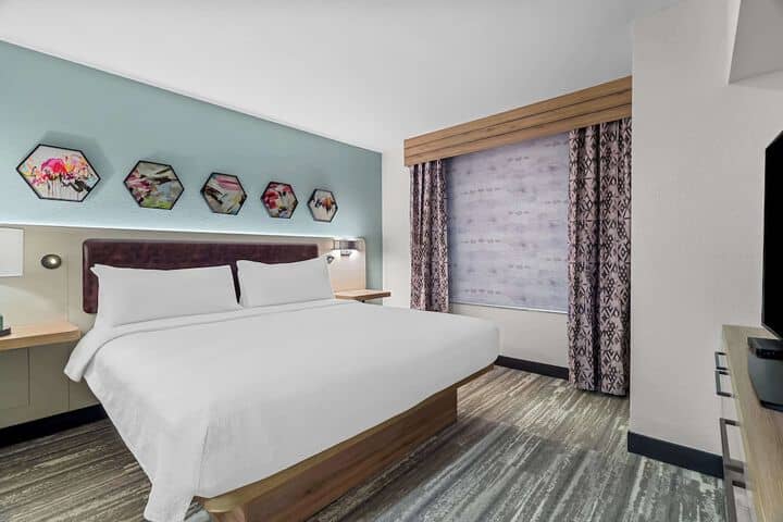 Room 13 of 46
