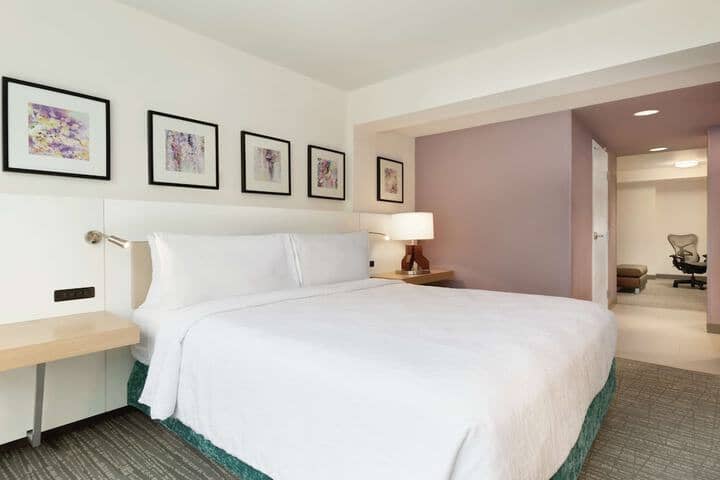 Room 8 of 41