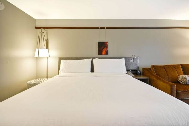Room 20 of 48