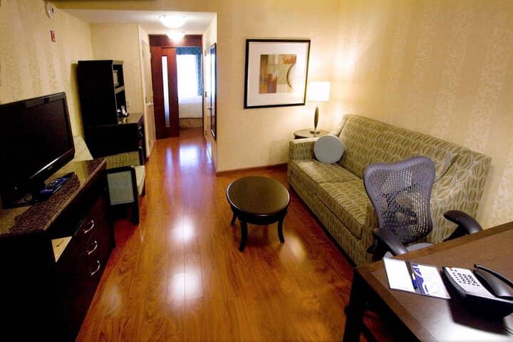 Room 16 of 32