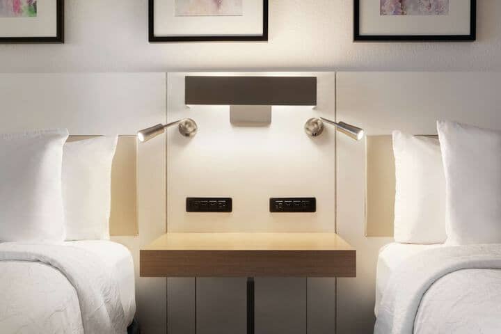Room 10 of 41