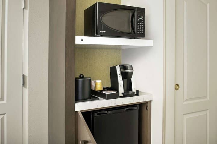 Room 12 of 33