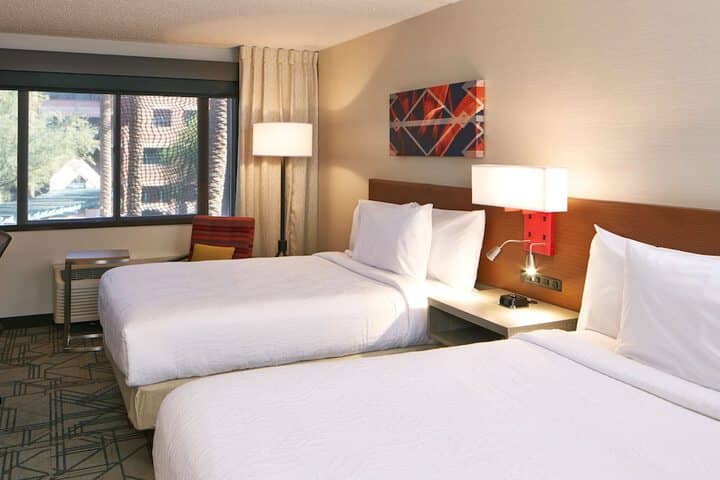 Room 16 of 77