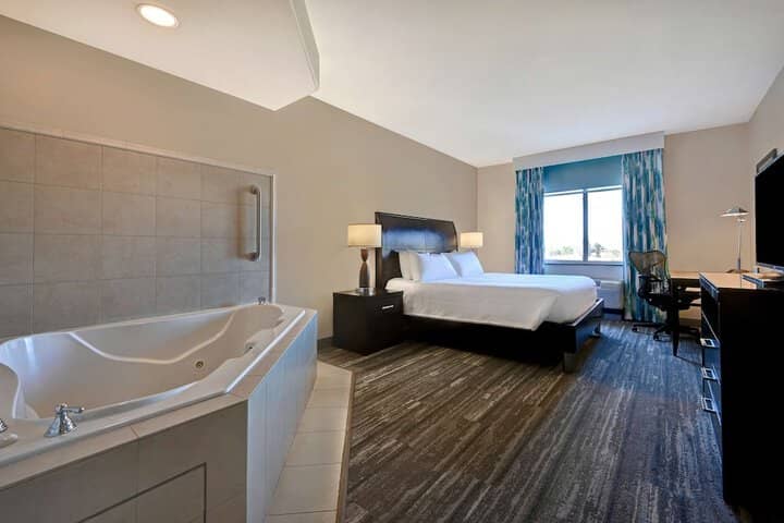 Room 21 of 70