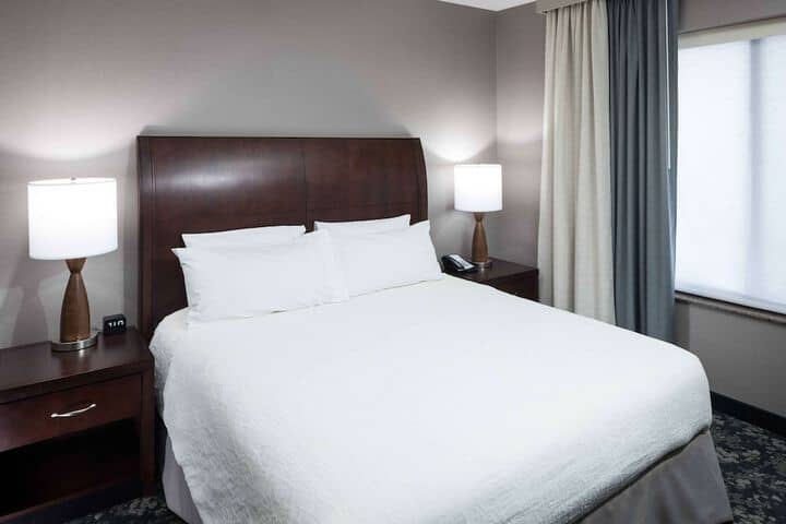 Room 9 of 34