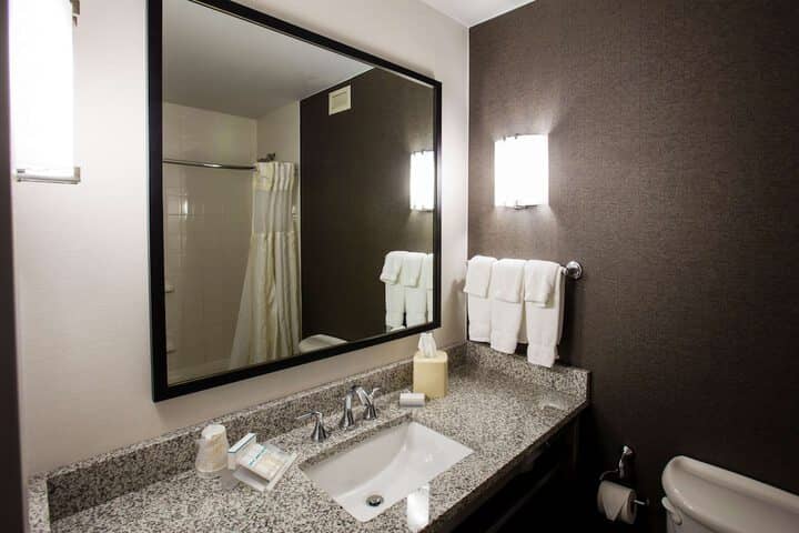 Bathroom shower