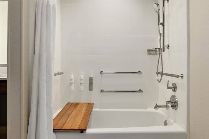 Bathroom shower