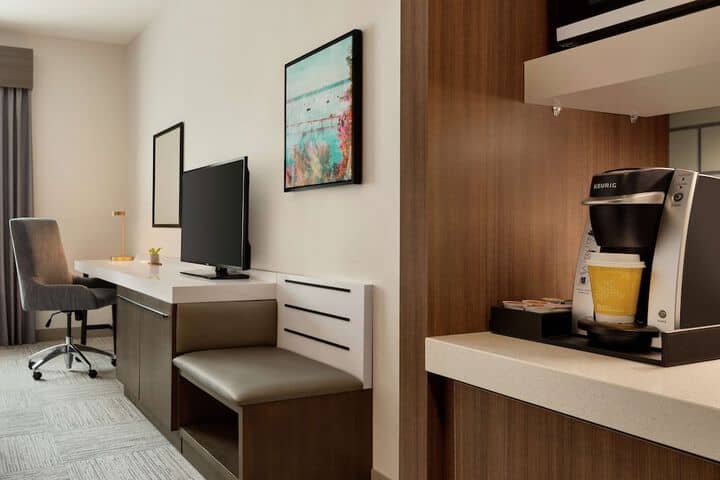 Room 12 of 32