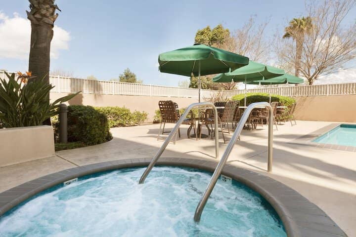 Pool 18 of 29