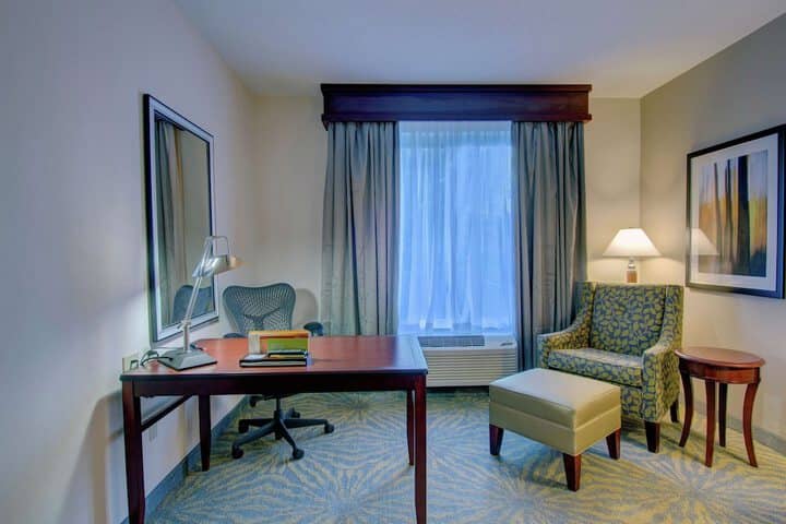Room 27 of 65