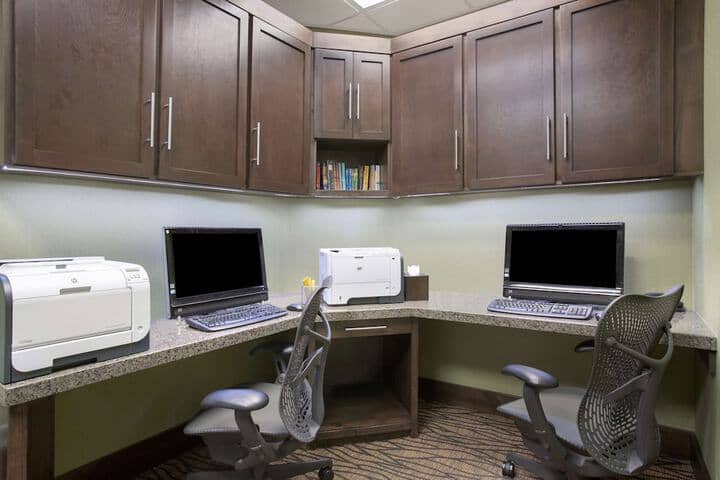 Business Center 36 of 40