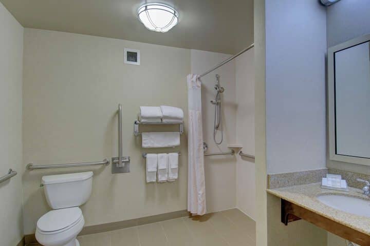 Room 36 of 65