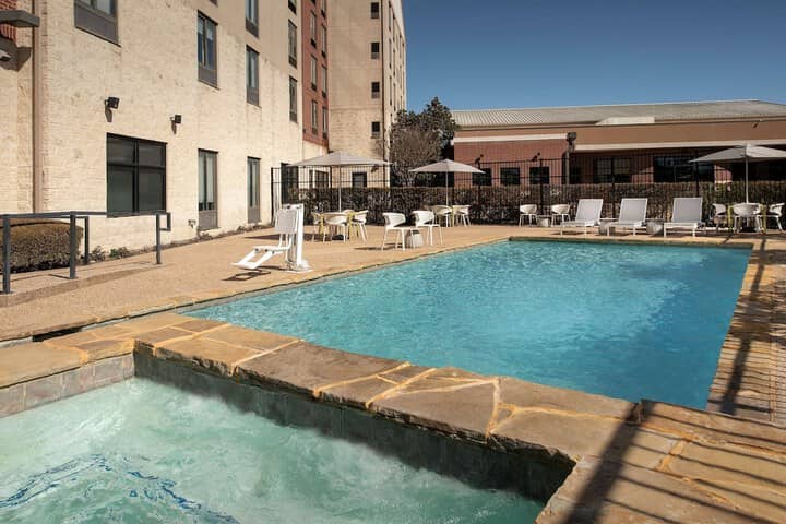 Pool 25 of 39