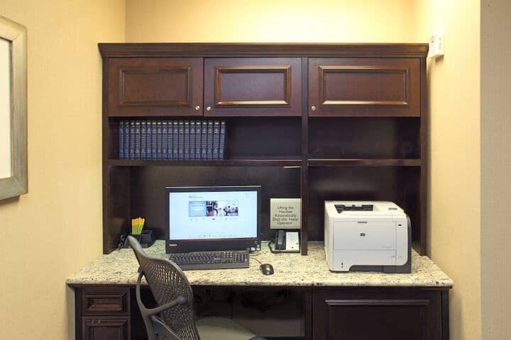 Business Center 30 of 33