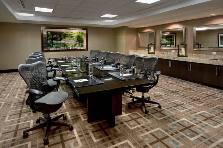 Meeting facility