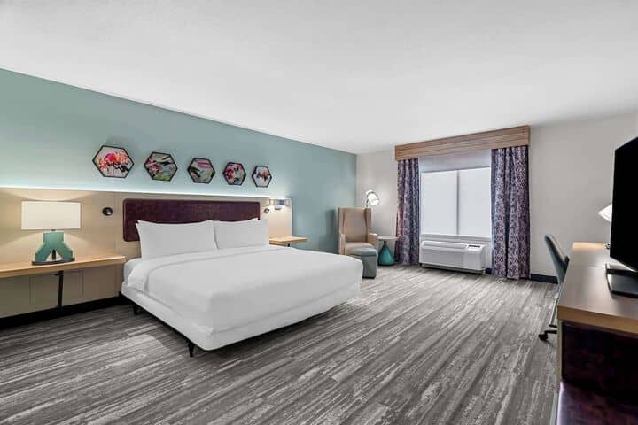 Room 6 of 46