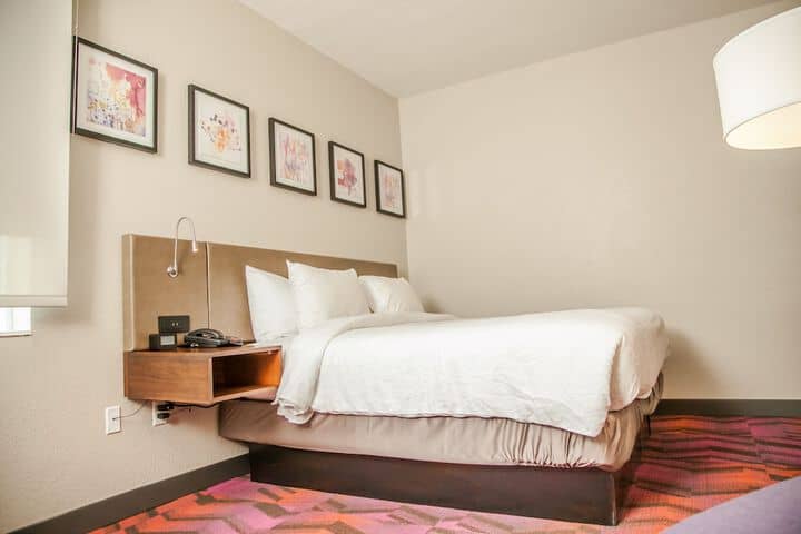 Room 5 of 63