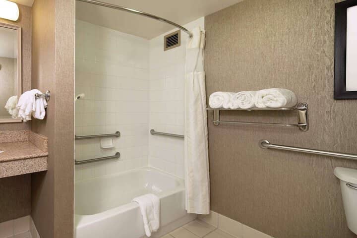 Room 30 of 51