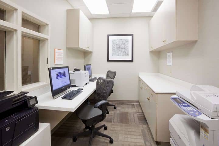 Business Center 27 of 30