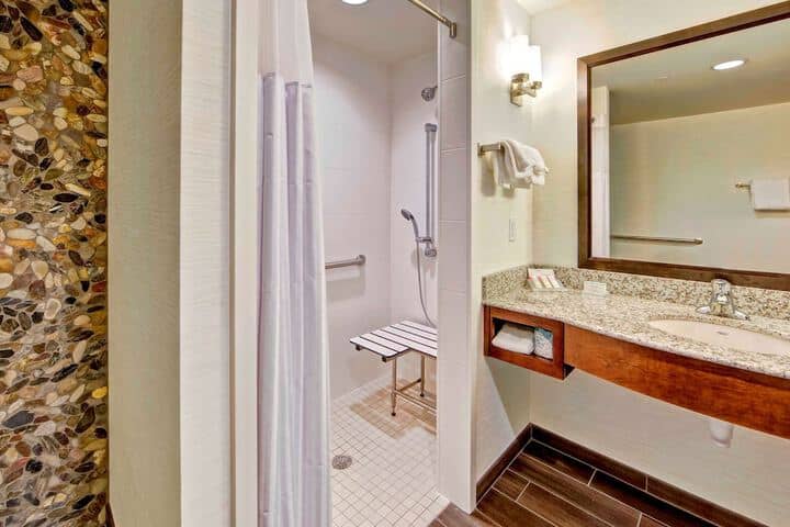 Room 15 of 29