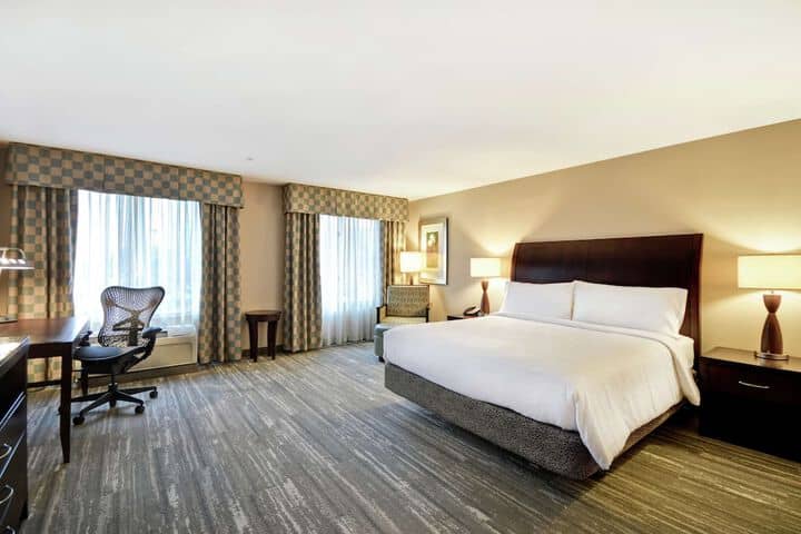 Room 10 of 26