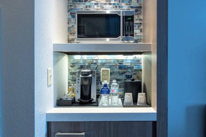 Mini-refrigerator