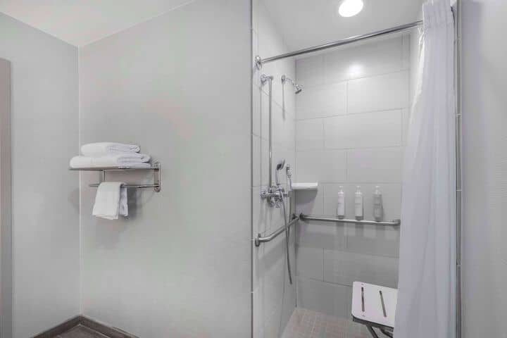 Bathroom shower