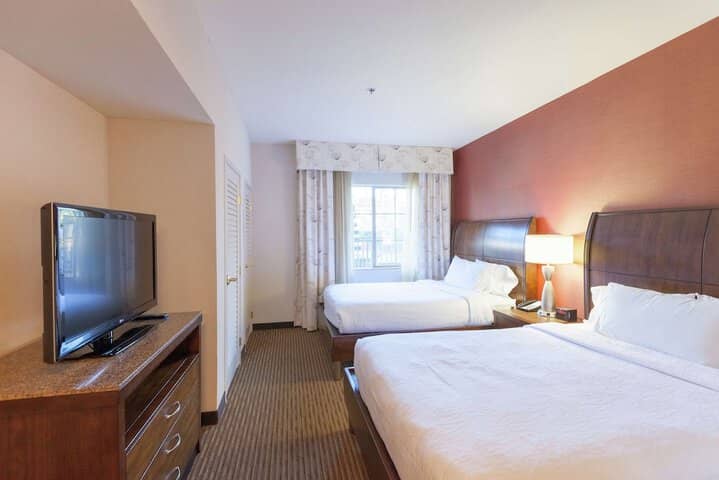 Room 12 of 40