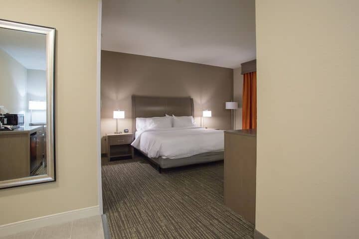 Room 13 of 51