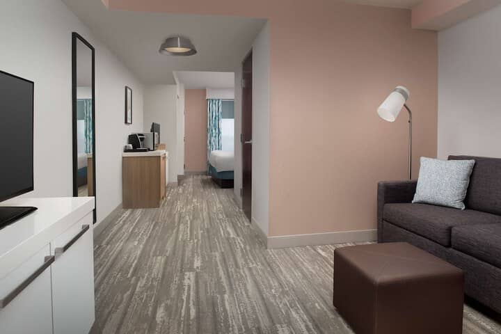 Room 16 of 39