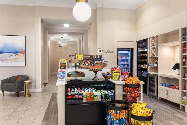 Snack bar