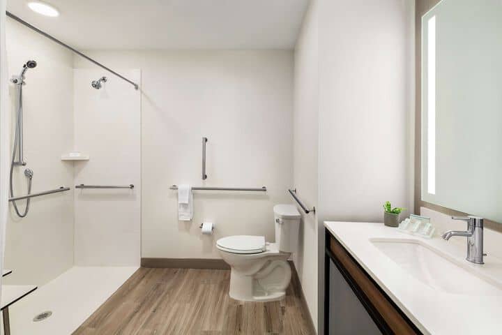 Room 20 of 32