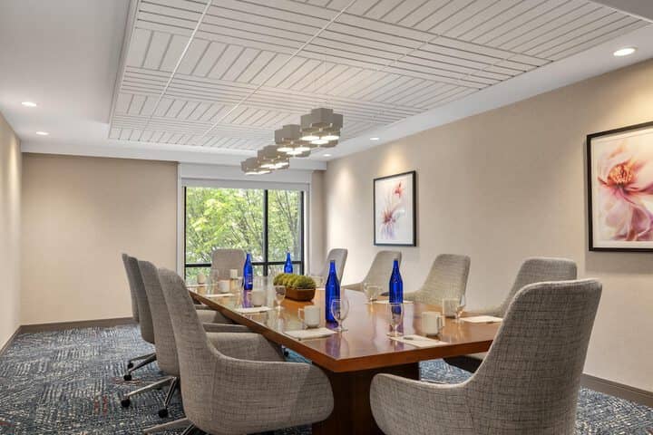 Meeting facility