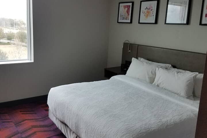 Room 9 of 63