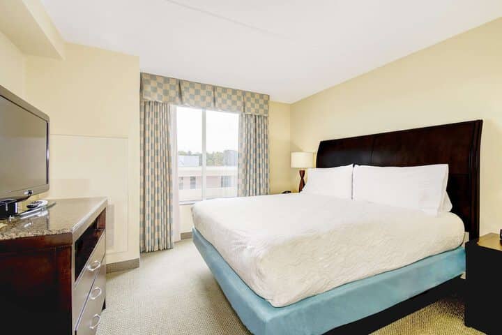 Room 10 of 36